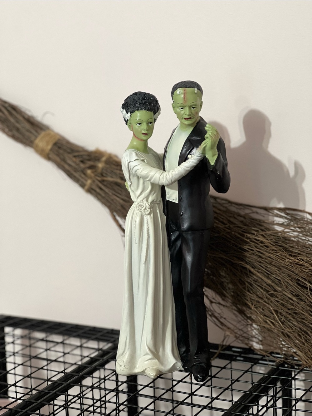 Frankenstein & Bride dancing figure Halloween decor prop table top spooky decor